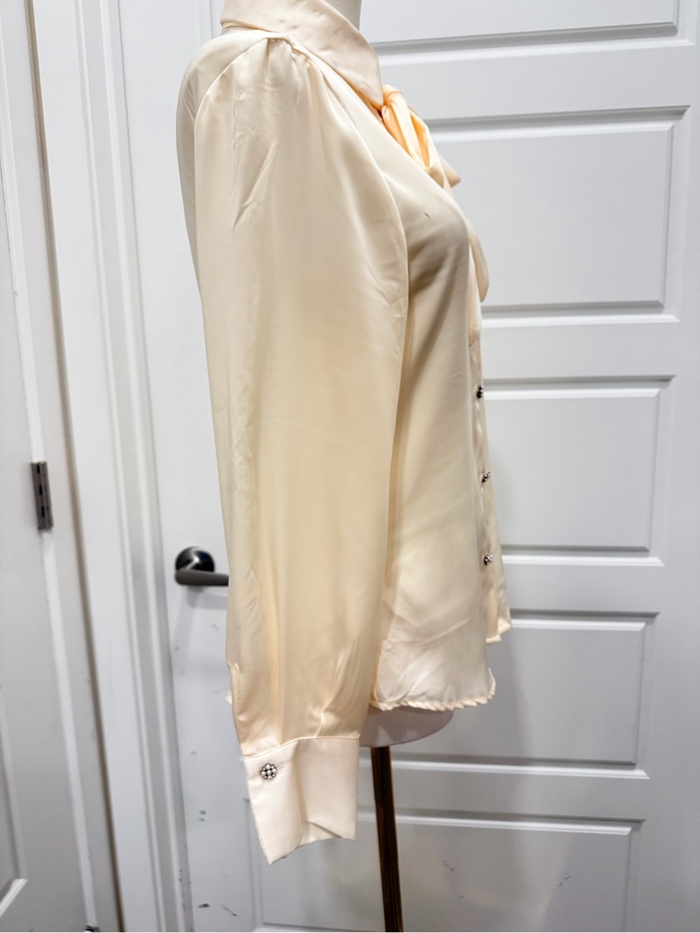 Zara Women's Cream Bow Tie Button-Down Blouse NWT - Picture 3 of 11
